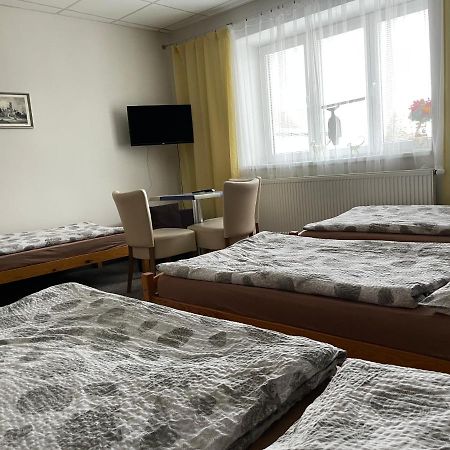 Cetnicka Stanice Hluboka Hluboká nad Vltavou Eksteriør bilde
