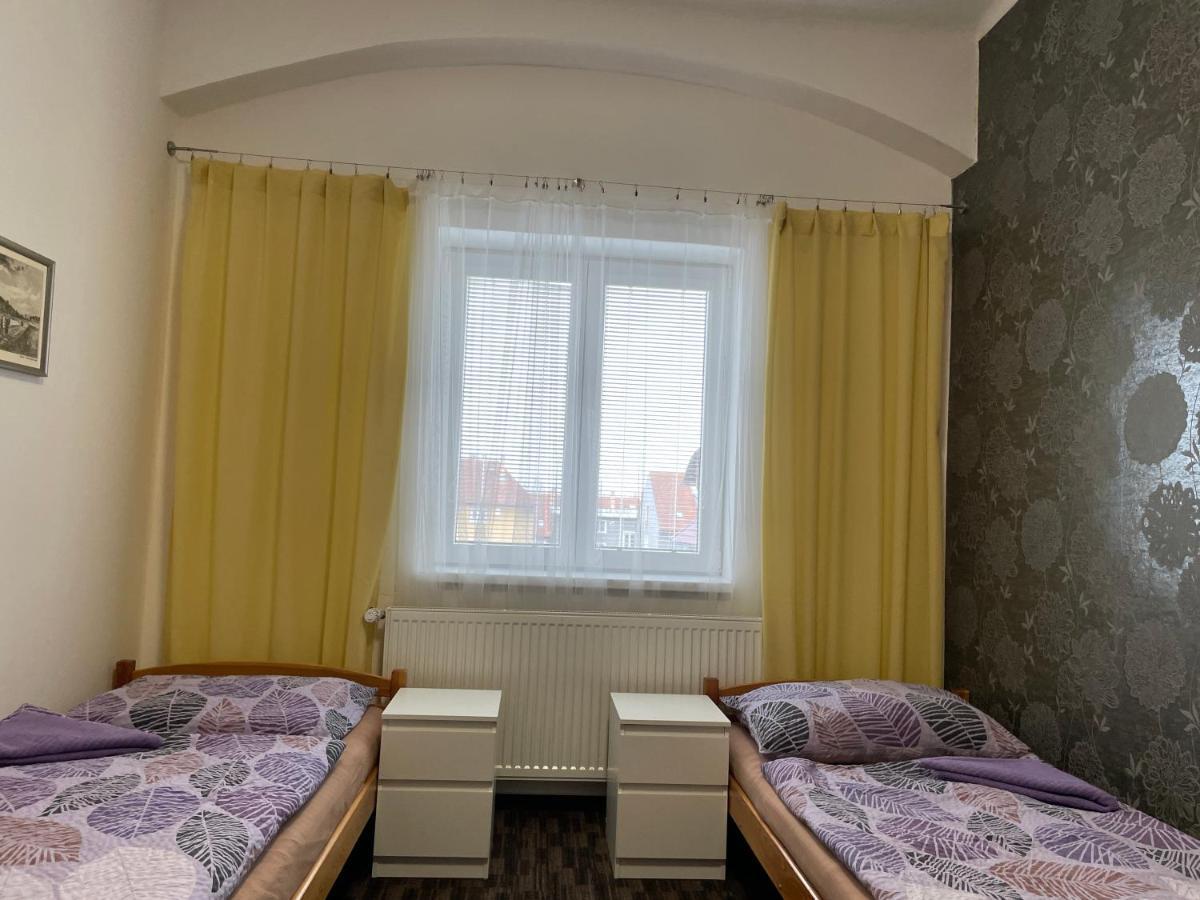Cetnicka Stanice Hluboka Hluboká nad Vltavou Eksteriør bilde