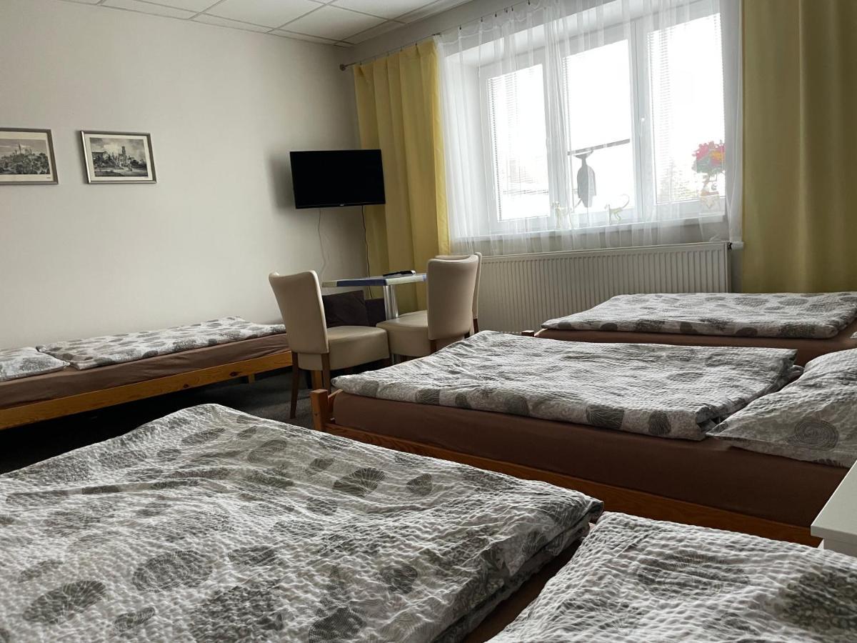 Cetnicka Stanice Hluboka Hluboká nad Vltavou Eksteriør bilde