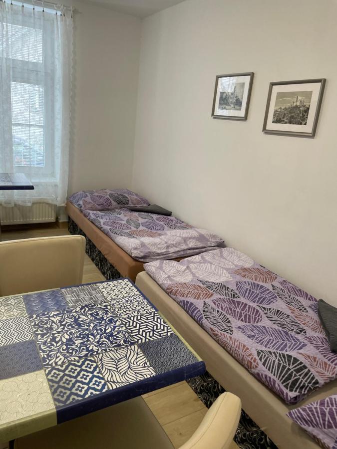 Cetnicka Stanice Hluboka Hluboká nad Vltavou Eksteriør bilde
